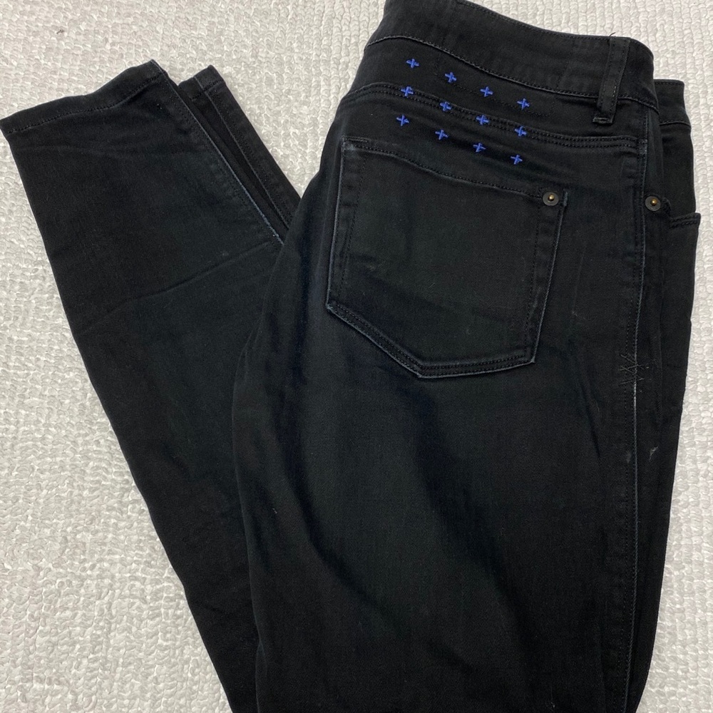💖Skinny Leg Must-Have Black Jeans 🖤👖